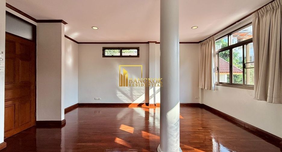 For rent 5 bedrooms house in Khlong Toei, Bangkok