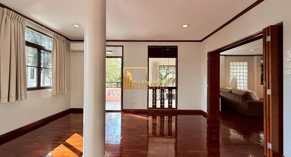 For rent 5 bedrooms house in Khlong Toei, Bangkok