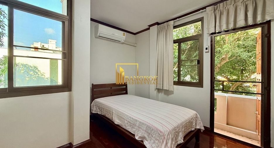 For rent 5 bedrooms house in Khlong Toei, Bangkok