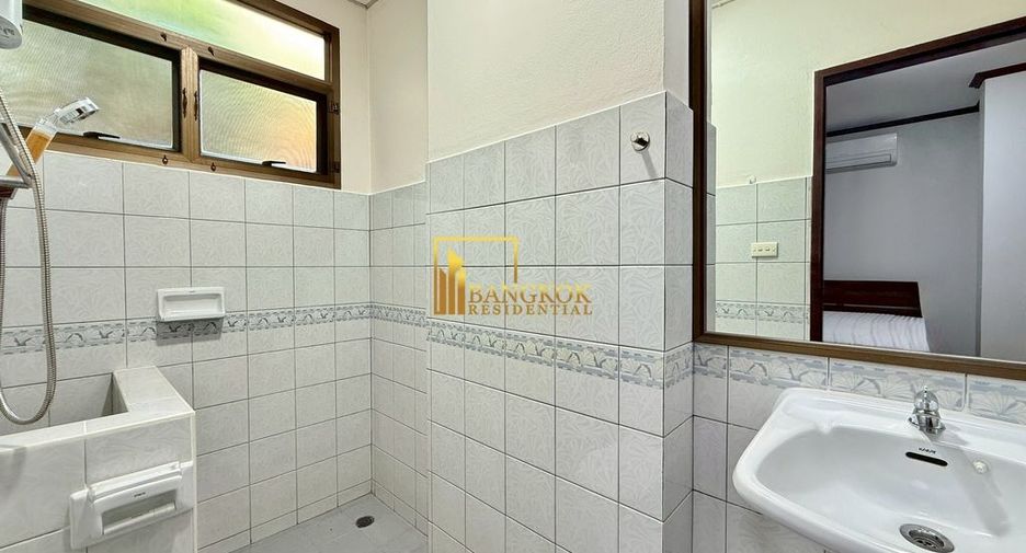 For rent 5 bedrooms house in Khlong Toei, Bangkok