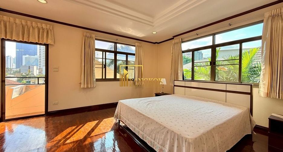 For rent 5 bedrooms house in Khlong Toei, Bangkok