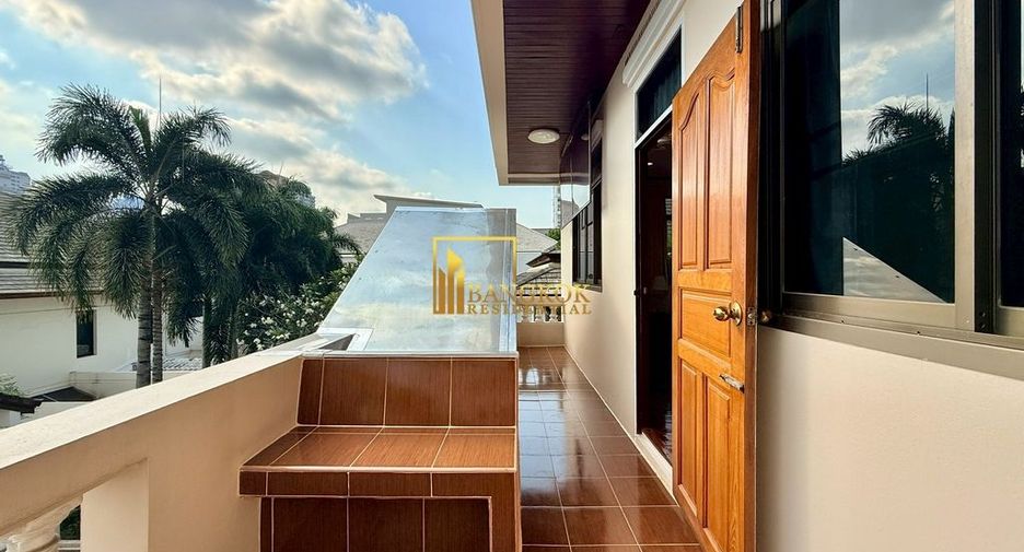 For rent 5 bedrooms house in Khlong Toei, Bangkok