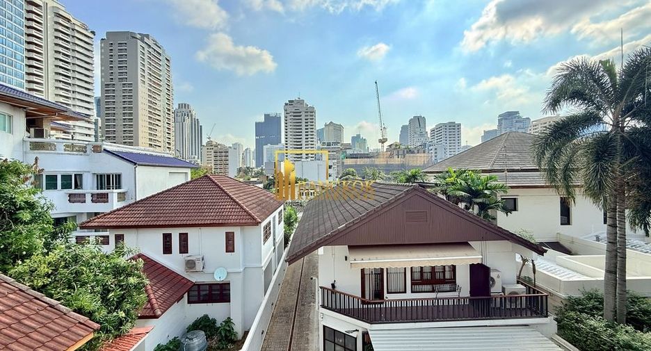 For rent 5 bedrooms house in Khlong Toei, Bangkok