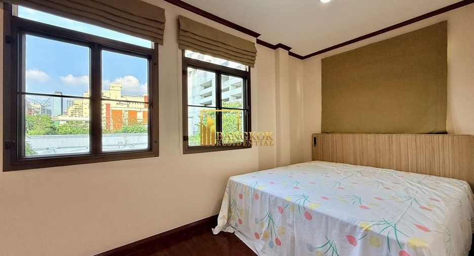 For rent 5 bedrooms house in Khlong Toei, Bangkok