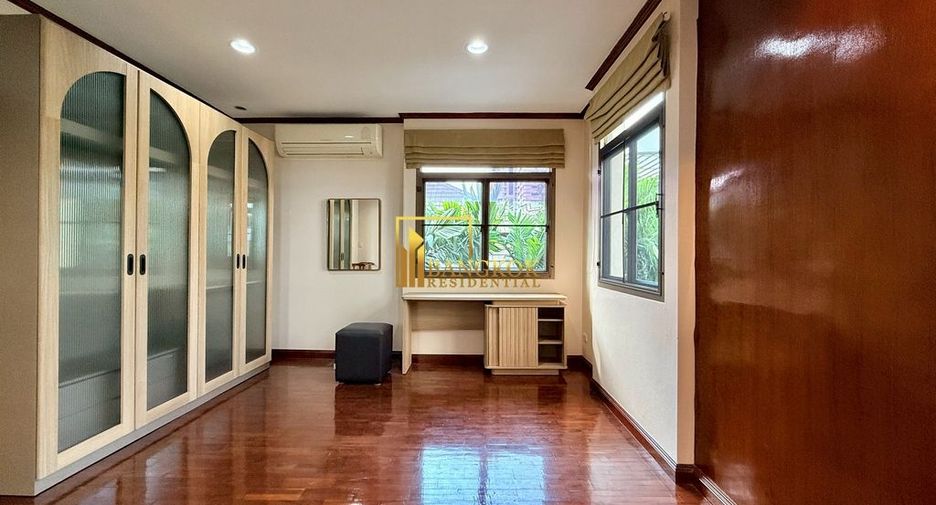 For rent 5 bedrooms house in Khlong Toei, Bangkok