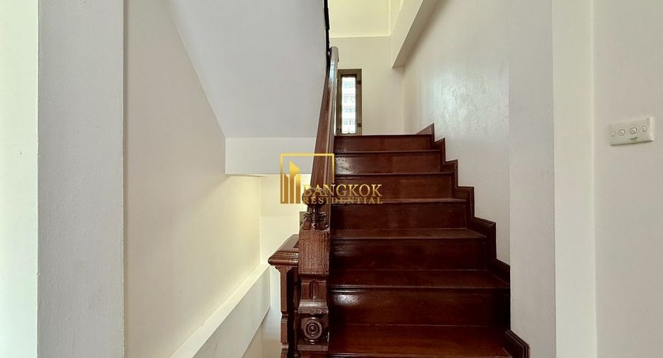 For rent 5 bedrooms house in Khlong Toei, Bangkok