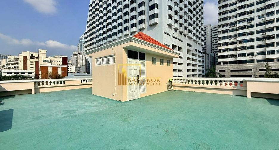 For rent 5 bedrooms house in Khlong Toei, Bangkok