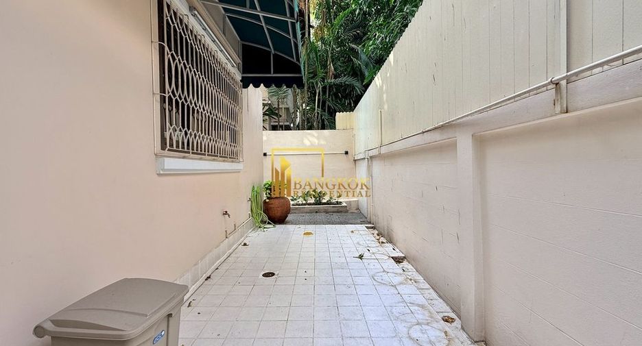 For rent 5 bedrooms house in Khlong Toei, Bangkok