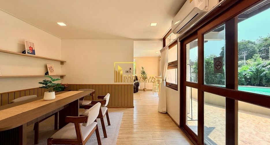 Haus zur Miete mit 4 Zimmer in Watthana, Bangkok