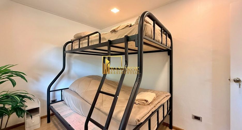 Haus zur Miete mit 4 Zimmer in Watthana, Bangkok