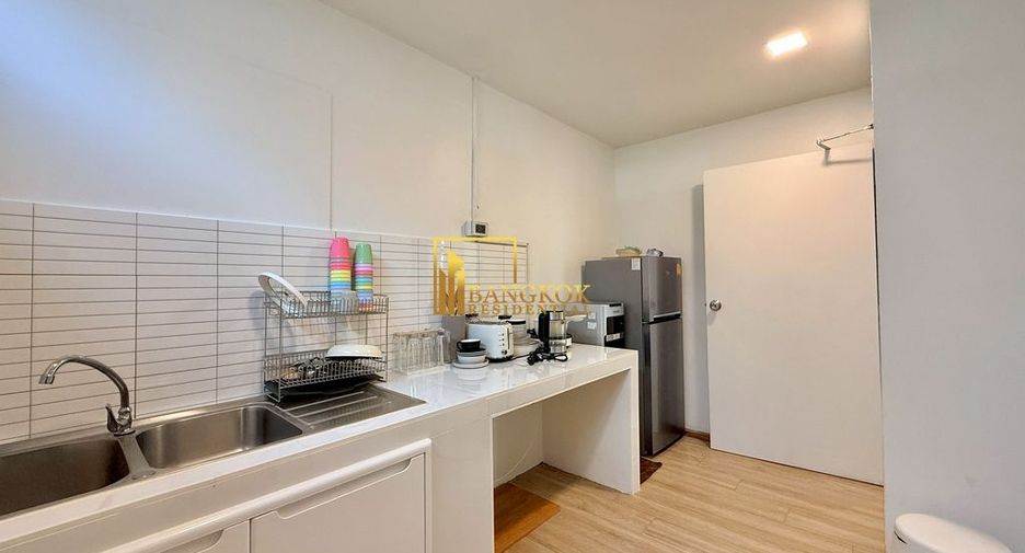 Haus zur Miete mit 4 Zimmer in Watthana, Bangkok