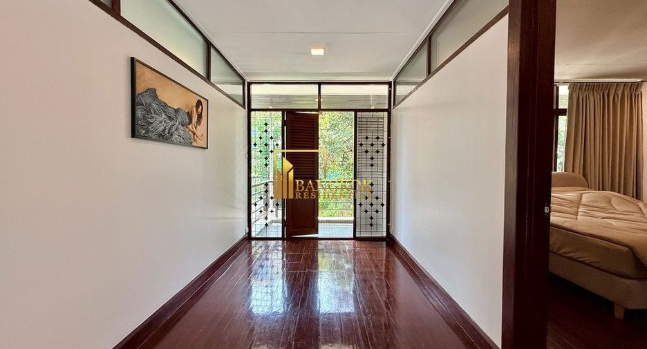 Haus zur Miete mit 4 Zimmer in Watthana, Bangkok