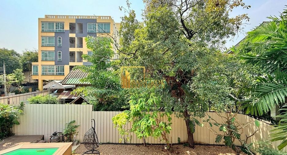 Haus zur Miete mit 4 Zimmer in Watthana, Bangkok