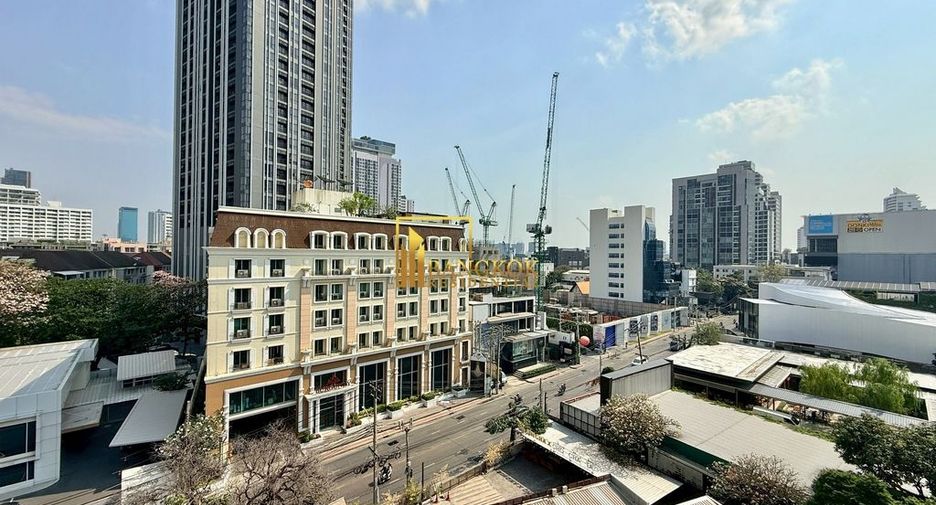 À louer et à vendre 2 chambres condo à Watthana, Bangkok