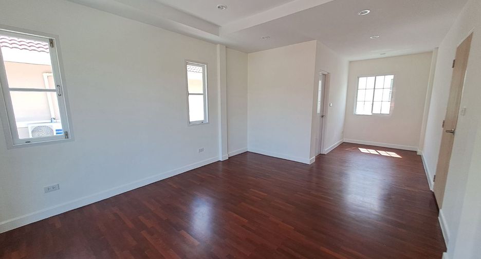 For sale 3 ベッドルーム house in Bang Khen, Bangkok