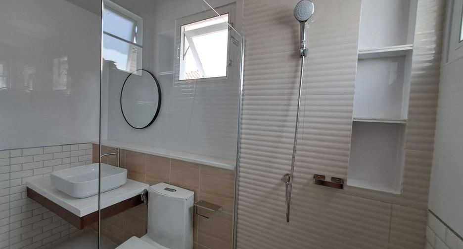 For sale 3 ベッドルーム house in Bang Khen, Bangkok