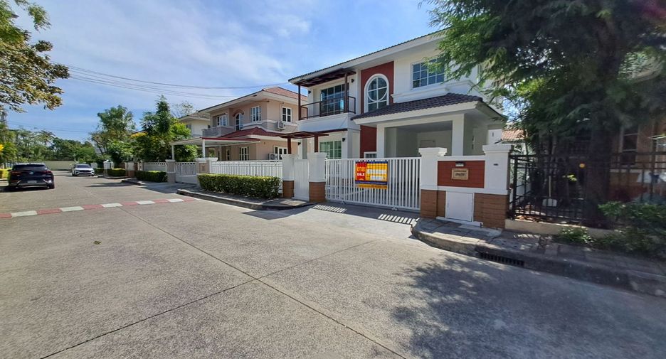 For sale 3 ベッドルーム house in Bang Khen, Bangkok