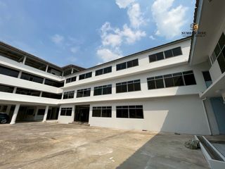 出租 5 卧室 办公室 在 沙吞, 曼谷