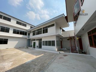 出租 5 卧室 办公室 在 沙吞, 曼谷