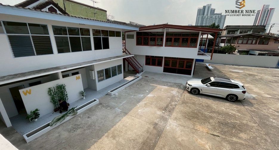 For rent 5 ベッドルーム office in Sathon, Bangkok