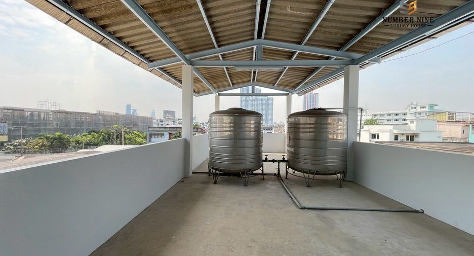 For rent 5 ベッドルーム office in Sathon, Bangkok