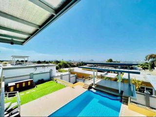 Villa zur Miete und zum Kauf mit 4 Zimmer in Bang Lamung, Chonburi