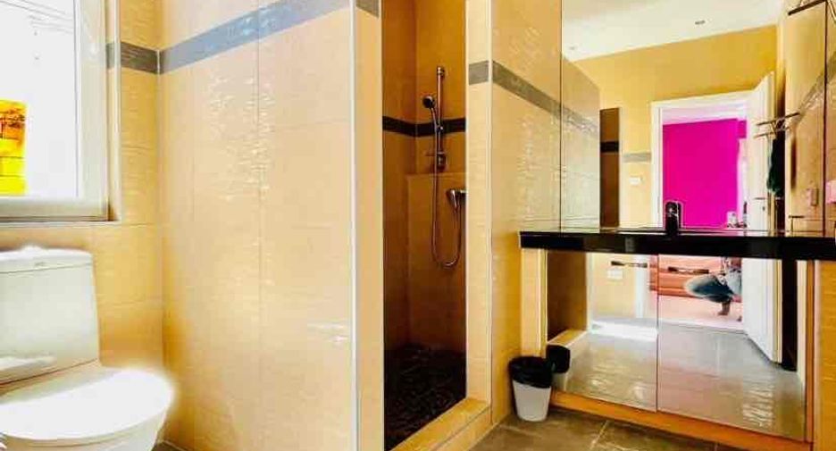 Villa zur Miete und zum Kauf mit 4 Zimmer in Bang Lamung, Chonburi