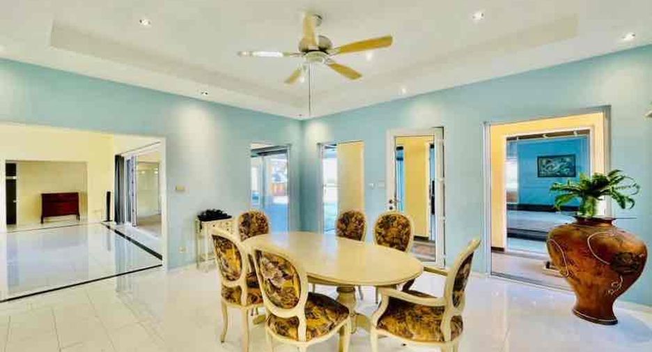 Villa zur Miete und zum Kauf mit 4 Zimmer in Bang Lamung, Chonburi
