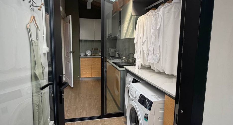 For sale 2 bedrooms townhouse in Saraphi, Chiang Mai