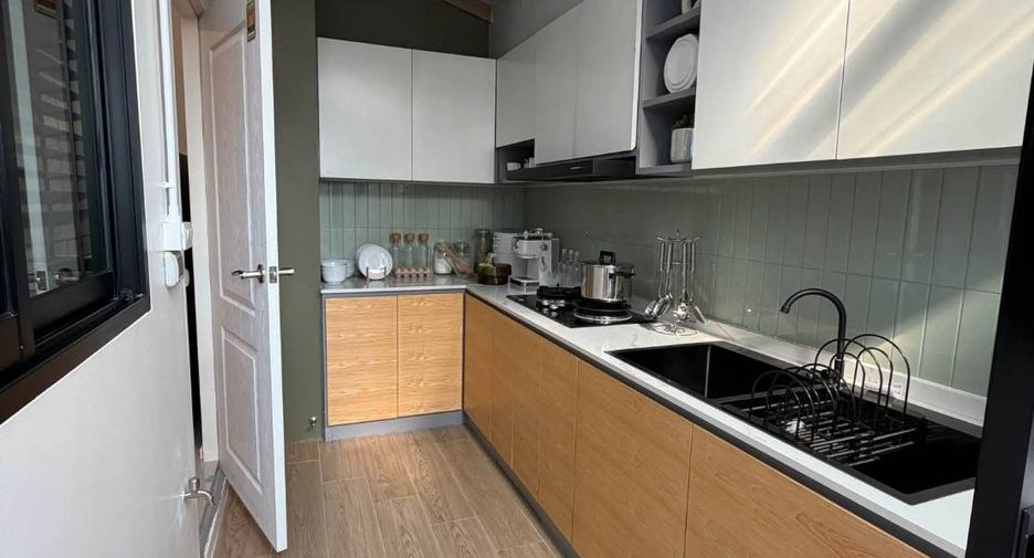 For sale 2 bedrooms townhouse in Saraphi, Chiang Mai