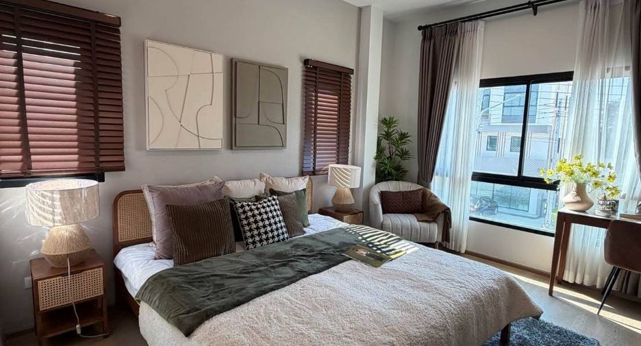For sale 2 bedrooms townhouse in Saraphi, Chiang Mai