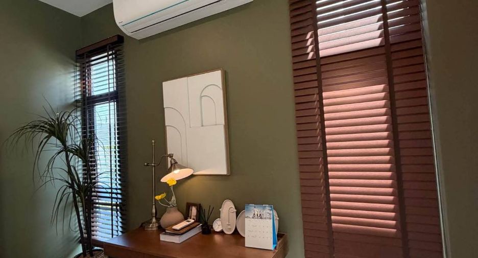 For sale 2 bedrooms townhouse in Saraphi, Chiang Mai