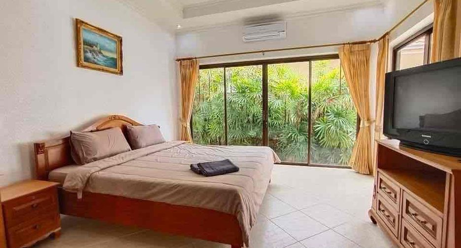 À louer et à vendre 3 chambres villa à Bang Lamung, Chonburi