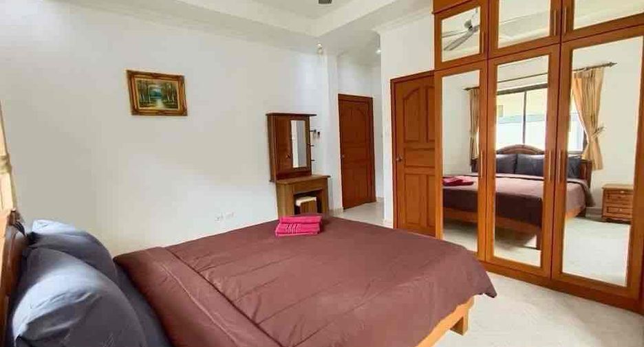 À louer et à vendre 3 chambres villa à Bang Lamung, Chonburi