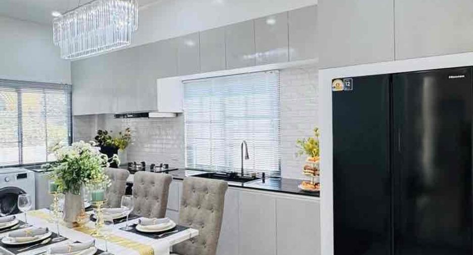 For rent 4 bedrooms villa in Bang Lamung, Chonburi