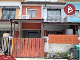 Casa adosada en venta de 3 habitaciones en Khlong Luang, Pathum Thani