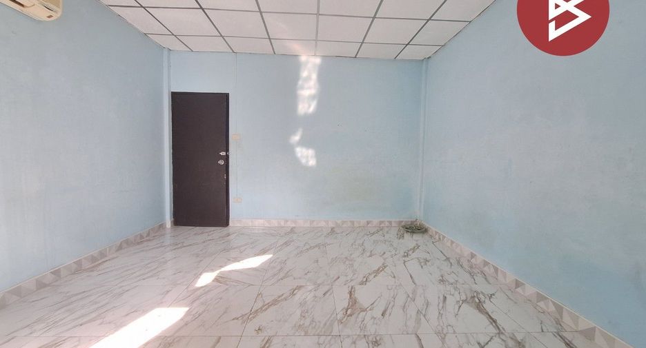 For sale 2 bedrooms townhouse in Mueang Samut Prakan, Samut Prakan