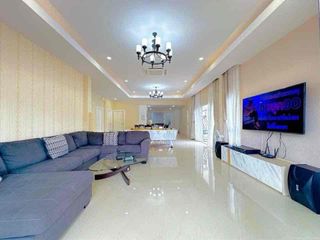 For rent and for sale 4 bedrooms villa in Bang Lamung, Chonburi