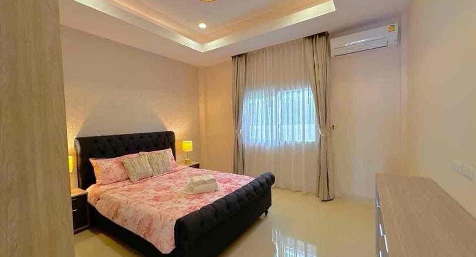 For rent and for sale 4 bedrooms villa in Bang Lamung, Chonburi