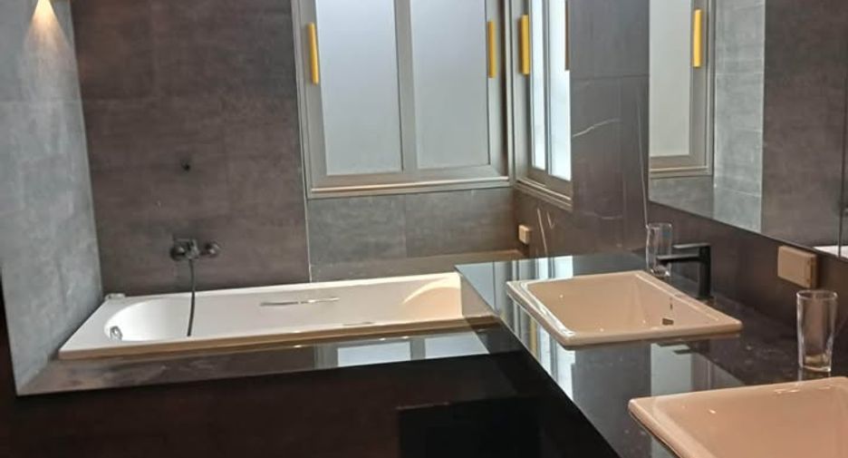Büro zur Miete und zum Kauf mit 3 Zimmer in Chatuchak, Bangkok