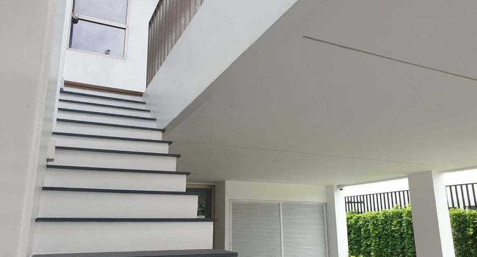 Büro zur Miete und zum Kauf mit 3 Zimmer in Chatuchak, Bangkok