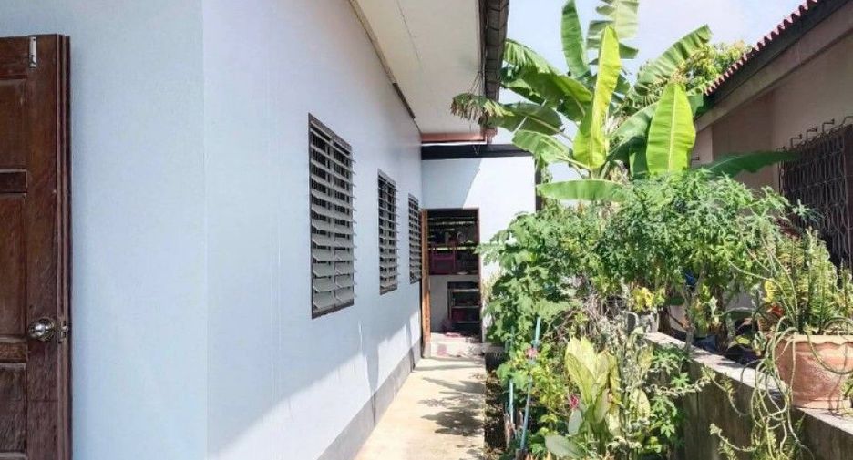 For sale 2 bedrooms house in Ban Pho, Chachoengsao