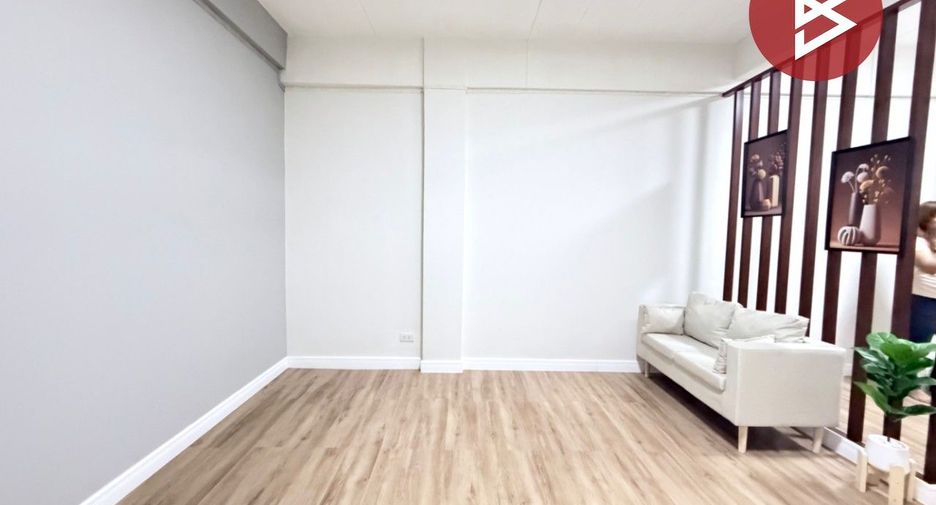 Wohnung zum Kauf mit 1 Zimmer in Bang Sao Thong, Samut Prakan
