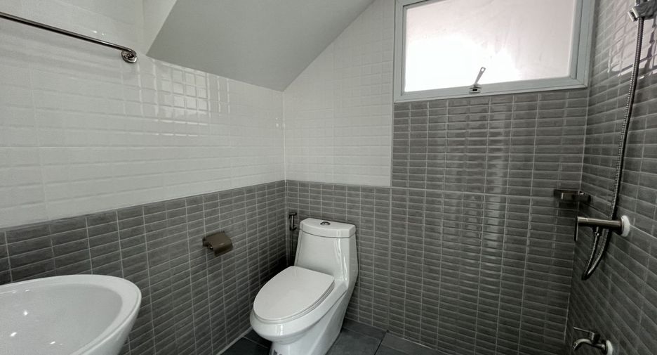 For sale 3 bedrooms house in Min Buri, Bangkok