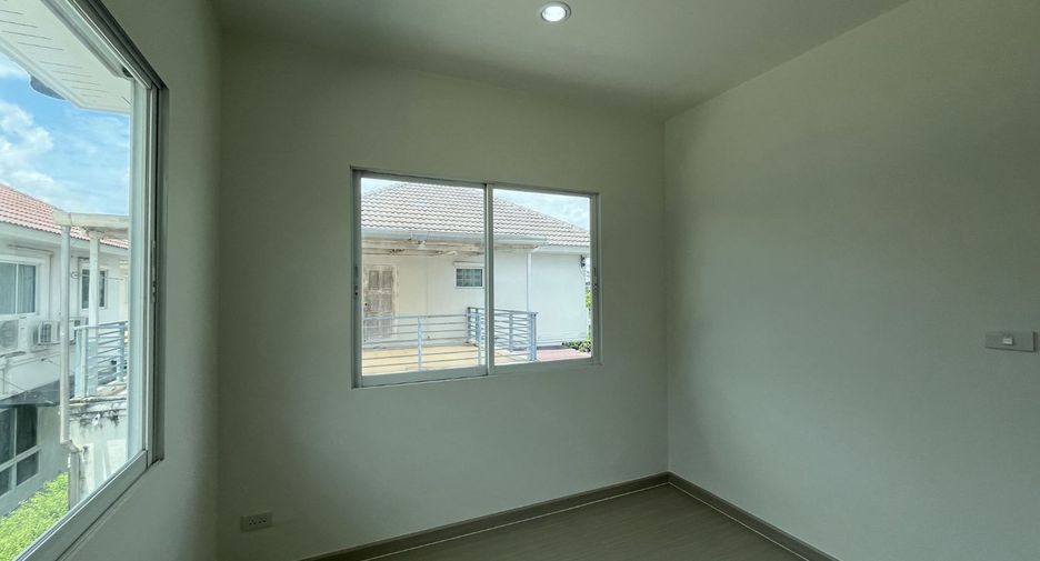 For sale 3 bedrooms house in Min Buri, Bangkok