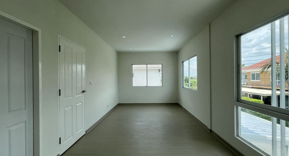 For sale 3 bedrooms house in Min Buri, Bangkok