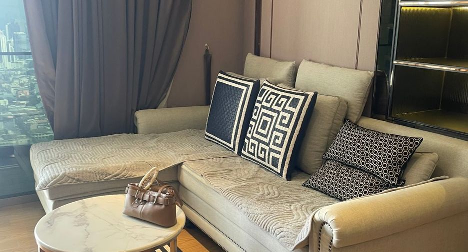 Condo en alquiler de 1 habitaciones en Khlong San, Bangkok