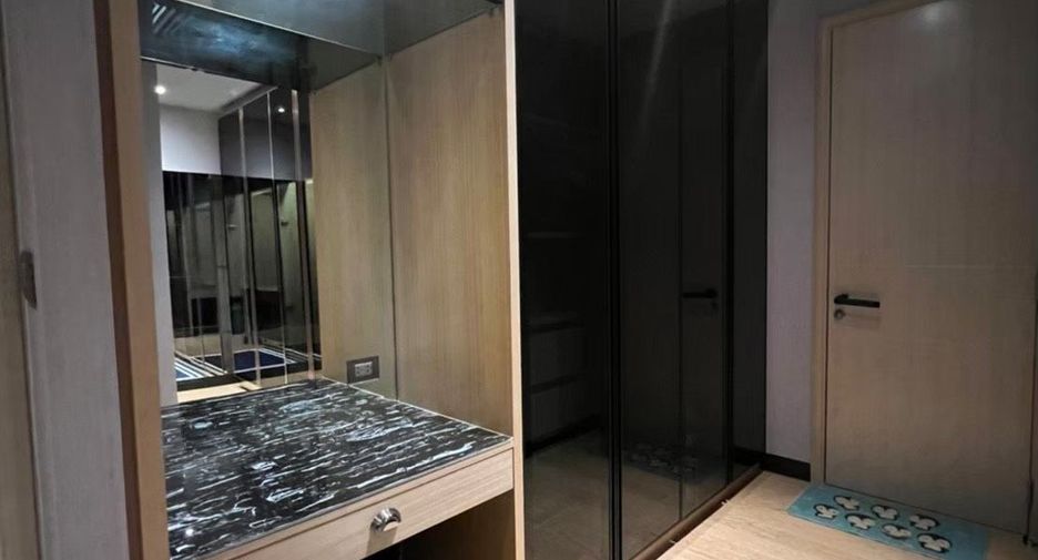Condo en alquiler de 1 habitaciones en Khlong San, Bangkok