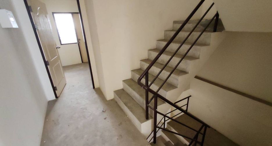 Local comercial en venta de 5 habitaciones en Krathum Baen, Samut Sakhon