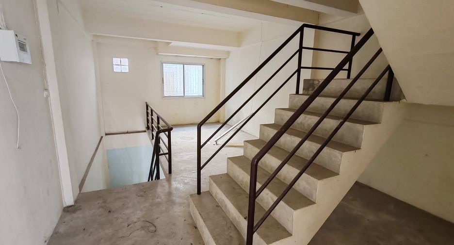 Local comercial en venta de 5 habitaciones en Krathum Baen, Samut Sakhon